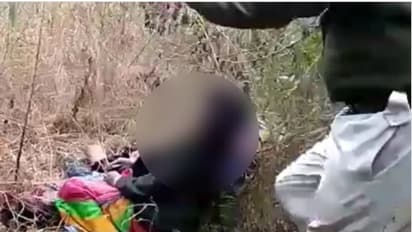 प्रेमी की बांहों में देख आपा खो बैठा देवर,पत्थर के कूच कर मार डाला,झाड़ियों में रातभर शव के पास बैठी रही भाभी