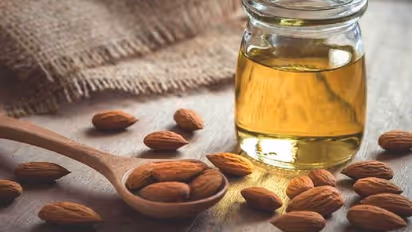 ചര്മ്മത്തിനും തലമുടിക്കും ബദാം ഓയില്; ചെയ്യേണ്ടത് ഇത്രമാത്രം...