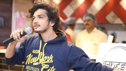 Stand-up comedian Munawar Faruqui walks out of Indore Jail on Saturday night after call from SC judge