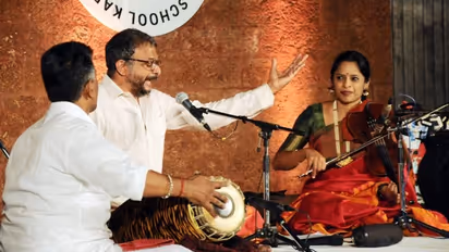 ശ്രീനാരായണഗുരുവിന്റെ ദൈവദശകം കര്ണാടക സംഗീത രാഗത്തിലേക്കു മാറ്റി ടി.എം. കൃഷ്ണ