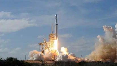 China aims to start space travel by 2025, to charge at least $2,87,200 per seat