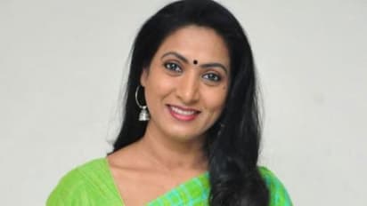 అమ్మను బయటుంచి నన్ను లోపలికి రమ్మనేవారు... క్యాస్టింగ్ కౌచ్ పై ఆమని సెన్సేషనల్ కామెంట్స్!