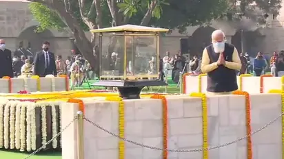 महात्मा गांधी पुण्यतिथि: पीएम ने दी श्रद्धांजलि, कहा- बापू के विचार करोड़ों लोगों को प्रेरित करते रहेंगे