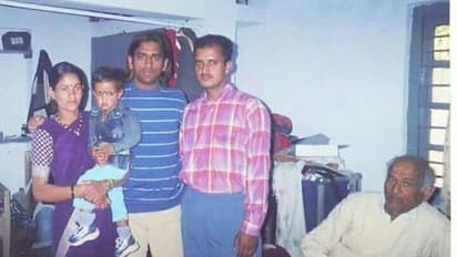 సాక్షి సింగ్ మెడపైన ‘మాహీ’ ట్యాటూ... మహేంద్ర సింగ్ ధోనీ రేర్ ఫోటోలు...