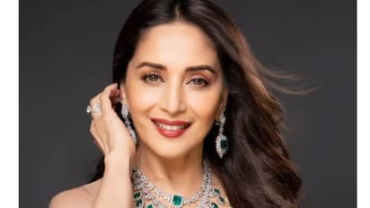 മഞ്ഞ അനാർക്കലിയില്‍ മനോഹരി; ചിത്രങ്ങള്‍ പങ്കുവച്ച് മാധുരി ദീക്ഷിത്