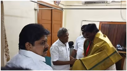 சீட் கிடைக்காததால் விரக்தி... திமுகவில் இணையும் அதிமுக முக்கியப்புள்ளி..!