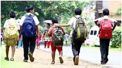 ‘ಹೊಸ ಧರ್ಮಗಳ ಉದಯ’ ಪಾಠಕ್ಕೆ ಕತ್ತರಿ: ವಿವಾದಕ್ಕೀಡಾದ ಸರ್ಕಾರದ ನಡೆ