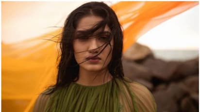 'ഓരോ പ്രഭാതവും നിങ്ങള്ക്ക് ആവശ്യമായ വെളിച്ചം നല്കും ', ഫോട്ടോയുമായി സാനിയ ഇയ്യപ്പൻ