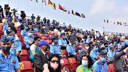 शुरू हो गया एशिया का सबसे बड़ा विमान प्रदर्शन, भारत ने दिखाया नए लड़ाकू विमानों का दमखम