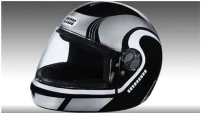 'തല കേടാക്കേണ്ട'; പുതിയ മോഡല് ഹെല്മറ്റ് അവതരിപ്പിച്ച് സ്റ്റഡ്സ്