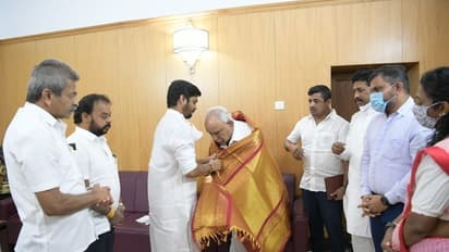 ಬೆಳ್ಳಂಬೆಳಗ್ಗೆ ಮುಖ್ಯಮಂತ್ರಿ ಬಿ ಎಸ್‌ ವೈ ಭೇಟಿ ಮಾಡಿದ ವಿನಯ್ ಗುರೂಜಿ