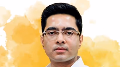 নন্দীগ্রামে দাঁড়িয়ে শুভেন্দুকে খোঁচা অভিষেকের, বললেন 'বিশ্বাসঘাতকদের বিসর্জন হবে'