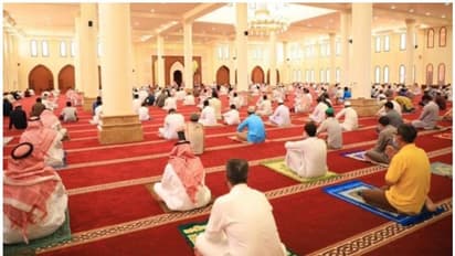 Gulf News : സൗദി അറേബ്യയിലെ പള്ളികളിൽ മാസ്കും സാമൂഹിക അകലവും നിർബന്ധം