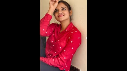 ರೆಡ್ ಶರ್ಟ್‌ನಲ್ಲಿ ರಂಜನಿ ರಂಗು..! ಇಲ್ನೋಡಿ ಫೋಟೋಸ್