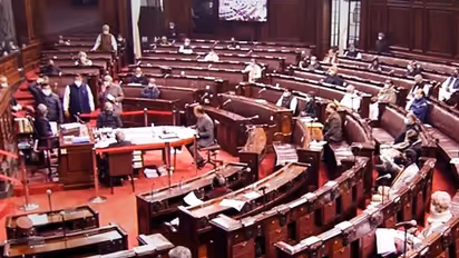 ಸಂಸತ್ತಿನ ಚಳಿಗಾಲದ ಅಧಿವೇಶನ : ಸಿಗರೆಟ್‌, ತಂಪುಪಾನೀಯದ ಮೇಲಿನ ಜಿಎಸ್ಟಿ ಶೇ.35ಕ್ಕೆ ಹೆಚ್ಚಳ ಸಂಭವ