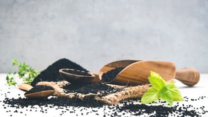 கருஞ்சீரகத்தில் இவ்வளவு நன்மைகள் கிடைக்கும்போது, 1 ஸ்பூன் கூட சாப்பிடாம இருக்கலாமா??