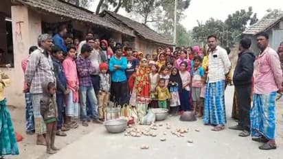 রেশন বিতরণে আলু কম দেওয়ার অভিযোগ, বচসা থেকে হাতাহাতির জেরে এলাকায় উত্তেজনা