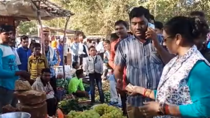 পালায় দাম বেড়েছে ৫০ থেকে ১০০ টাকা, করোনার ধাক্কায় মধ্যবিত্তের রান্নাঘরে আগুন