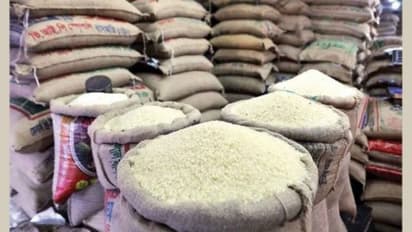 Ration : കരിഞ്ചന്തയില്‍ റേഷനരി പിടികൂടിയ സംഭവം; കടയുടമയും ഡ്രൈവറുമടക്കം 3 പേർ അറസ്റ്റില്‍