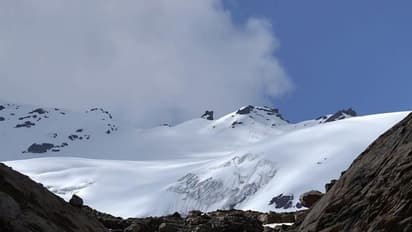 প্রাইমা ফেসি হিমবাহ ঝুলে রয়েছে, বিপর্যয়ের কারণ দেখতে আকাশ পথে পরিদর্শন DRDO-র