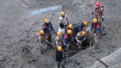 ഉത്തരാഖണ്ഡ് ദുരന്തം; 19 മൃതദേഹം കണ്ടെടുത്തു, തുരങ്കത്തിലെ മണ്ണും ചെളിയും രക്ഷാപ്രവര്ത്തനത്തിന് തിരിച്ചടി