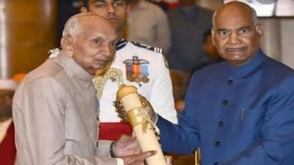 थम गईं इस महान शख्स की सांसे, पैर छूकर PM मोदी ने लिया था आशीर्वाद, ठुकरा दिया था मंत्री-राज्यपाल का पद