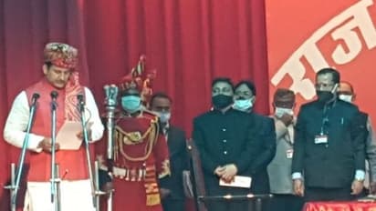 मिलिए CM नीतीश कुमार के नए मंत्रियों से, किसी ने उर्दू तो किसी ने मैथिली में ली शपथ, देखिए मिनिस्टर की लिस्ट