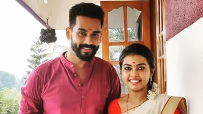 'മൃദ്വയിൽ' പുതിയ വീഡിയോ; മൃദുലയ്ക്ക് സർപ്രൈസ് സമ്മാനവുമായി യുവ