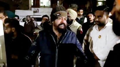 खूनी संघर्ष में बदला पंजाब निकाय चुनाव: कांग्रेसियों ने अकालियों पर चढ़ा दी कार..2 की दर्दनाक मौत..कई घायल