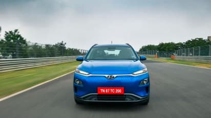 హ్యుందాయ్ ఎలక్ట్రిక్  కార్ల బుకింగ్ పై బంపర్ ఆఫర్..  అదిరిపోయే ఫీచర్లు, ధర వివరాలు తెలుసుకోండి..