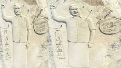 பிரமாண்டம்! முதல்வருக்கு மாபெரும் மணல் சிற்பம்