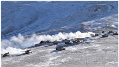 പാംഗോങ്ങില് നിന്ന് പിന്മാറി ഇന്ത്യയും ചൈനയും; ദൃശ്യങ്ങള് പുറത്തുവിട്ടു