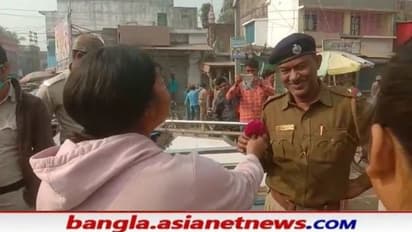 বনধে দাদাগিরি নয়, বামেদের গান্ধীগিরি ফ্রেমবন্দি, অবরোধ তুলতে যেতেই পুলিশকে মিষ্টি মুখ-গোলাপ