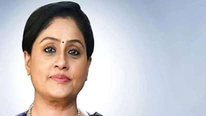 విదేశీ కంపెనీల చేత్తుల్లోకి తెలంగాణ భూ వివరాలు.. రాములమ్మ సంచలన వ్యాఖ్యలు