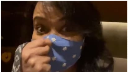 നാല് വര്ഷങ്ങളുടെ ഇടവേള കഴിഞ്ഞ് 'ഷേണോയ്സ് വീണ്ടും തുറന്നു, നവീകരിച്ച തിയറ്ററില് സ്വന്തം സിനിമ കണ്ട് ലെന!