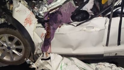 ఇంట్లోకి దూసుకెళ్లిన కారు, ఇద్దరు మృతి, ఒకరి పరిస్థితి విషమం..