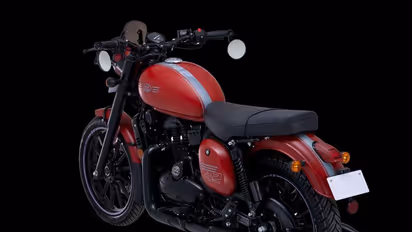 ಹೊಸ ಅವತಾರದಲ್ಲಿ, ಸ್ಪೋರ್ಟಿ ಕ್ಲಾಸಿಕ್ ಜಾವಾ 42 ಬೈಕ್ ಬಿಡುಗಡೆ!