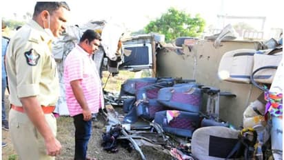 അജ്മേറിലേക്ക് പുറപ്പെട്ട സംഘം സഞ്ചരിച്ച ബസ് ട്രക്കുമായി കൂട്ടിയിടിച്ച് 14 പേര് മരിച്ചു