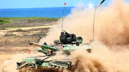 প্রতিরক্ষার সঙ্গে যুক্ত কর্মীদের ধর্মঘট আর আন্দোলনে 'না' কেন্দ্রের, জারি কঠোর আধ্যাদেশ