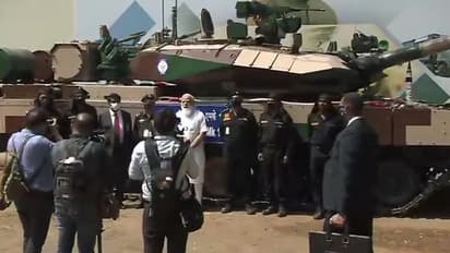 ಭಾರತೀಯ ಸೇನೆಗೆ ಸ್ವದೇಶಿ ಬಲ: ಮೋದಿಯಿಂದ ಅರ್ಜುನ ಯುದ್ಧ ಟ್ಯಾಂಕ್ ಹಸ್ತಾಂತರ!