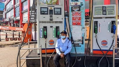 मध्य प्रदेश में 100 रुपए के पार हुआ पेट्रोल, मशीनों में डिस्प्ले नहीं हो रहे पैसे..पंप पर बिक्री रुकी..