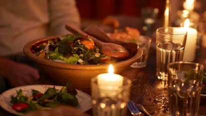 ১০টার মধ্যেই ডিনার করার অভ্যেস রয়েছে, এটা কি সঠিক সময়?