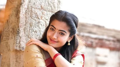 ಪಕ್ಕಾ ಹಳ್ಳಿ ಹುಡುಗಿಯಾಗಿ ರಶ್ಮಿಕಾ: ಕಿರಿಕ್ ಚೆಲುವೆಯ ಕ್ಯೂಟ್ ಲುಕ್