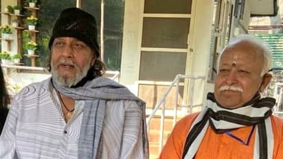 তবে কি মিঠুনও যাচ্ছেন বিজেপিতে, জল্পনা উস্কে দিল অভিনেতার বাড়িতে RSS প্রধানের সফর