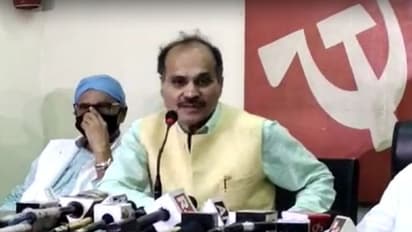 'আনুগত্যের বোঝায় কী করুণ অবস্থা' - বিজেপির খোঁচা, সিদ্দিকি কাঁটা পিছু ছাড়ছে না অধীরের