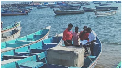 മത്സ്യബന്ധന വള്ളം അപകടം; ഒരാളെ കാണാതായി; കൂടുതല് അന്വേഷണത്തിനായി കോസ്റ്റൽ പൊലീസ് ഉദ്യോഗസ്ഥർ