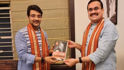 প্রসেনজিতের বাড়িতে BJP নেতা, পদ্মের মুখ হতে চলেছেন কি টলিউডের ফার্স্টম্যান, জল্পনা তুঙ্গে