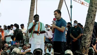 Rahul Gandhi goofs up again and BJP is lampooning him