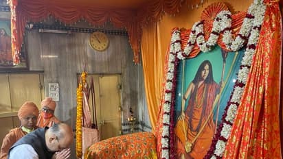 Amit Shah offers prayer at Bharat Sevashram Sangha in Kolkata