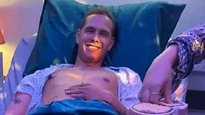 ആശുപത്രി കിടക്കയില് ഒരു മനുഷ്യന്; ഇതൊരു കേക്ക് ആണെന്ന് തോന്നുന്നുണ്ടോ? വൈറലായി ചിത്രം!